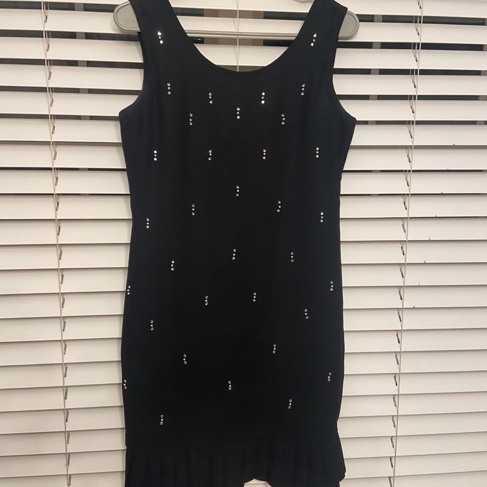 Cynthia Howie Petites Elegant Black Sleeveless Dress